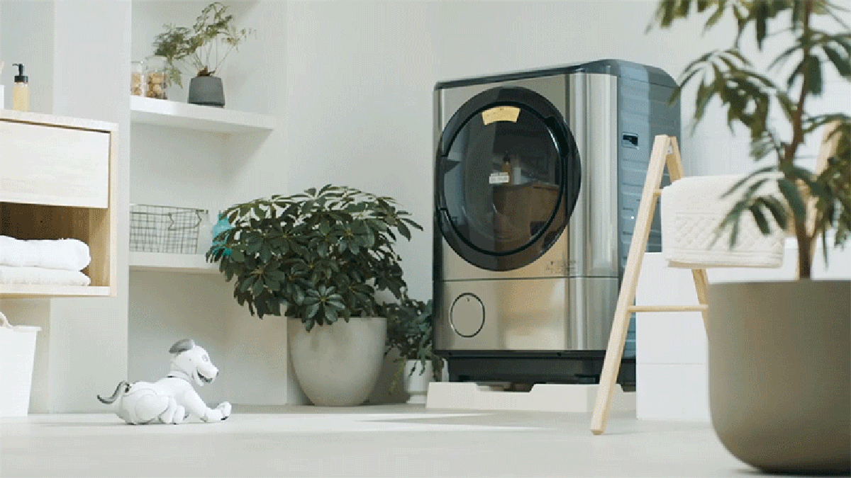 Sony's AIBO Robo-Dog Could Be Trained to Operate Hitachi's Smart Appliances for You