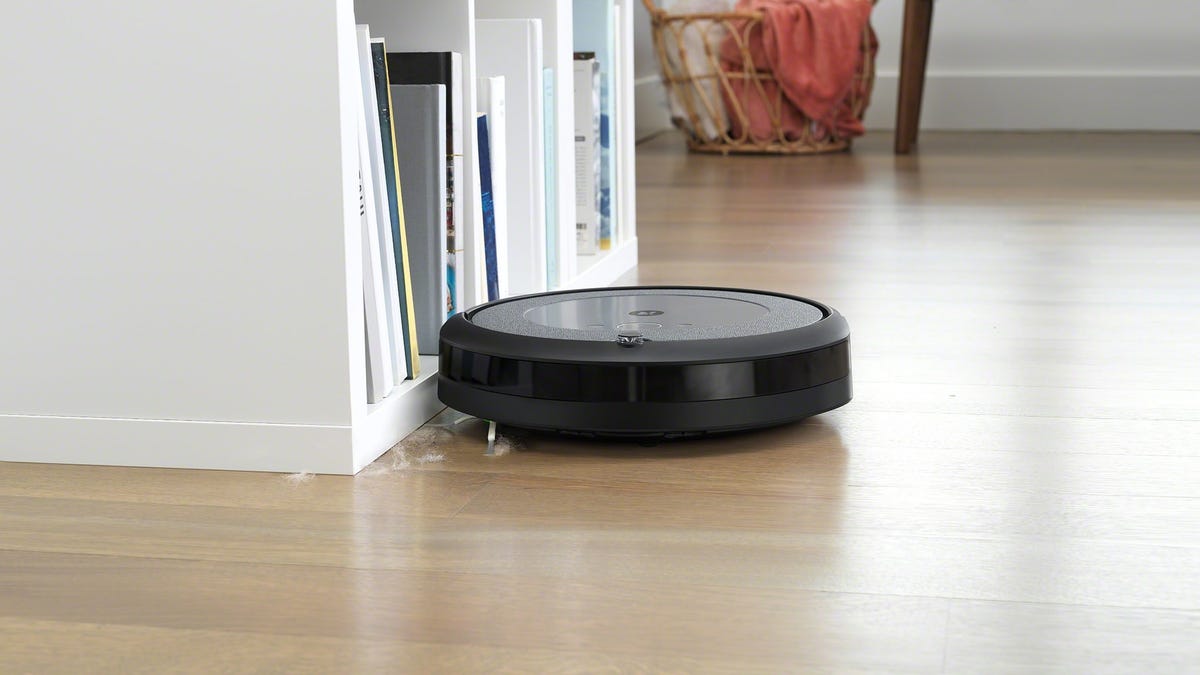 The Roomba i3+ Is a Self-Emptying Robovac That's Practically Affordable - Gizmodo