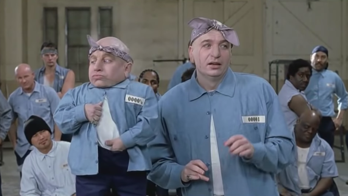 Jay Roach Isn T Sure Austin Powers 4 Can Happen Without Verne Troyer