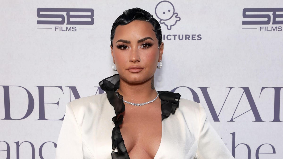 NBC commands comedy pilot Demi Lovato Hungry