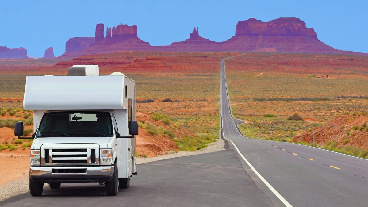 lifehacker.com - Elizabeth Yuko - How to Apply for a Job That Pays $50K to Explore National Parks