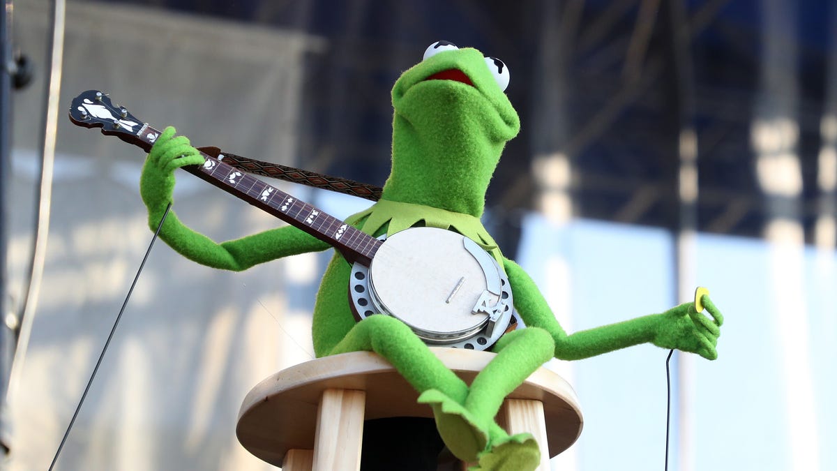 Kermit sings "The Rainbow Connection"