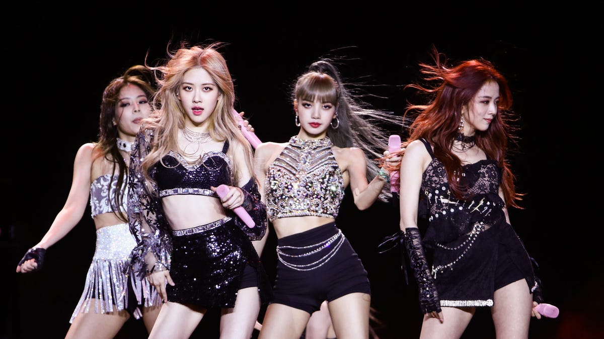 Blackpink Prudential Center Concert: Dua Lipa Performs and More