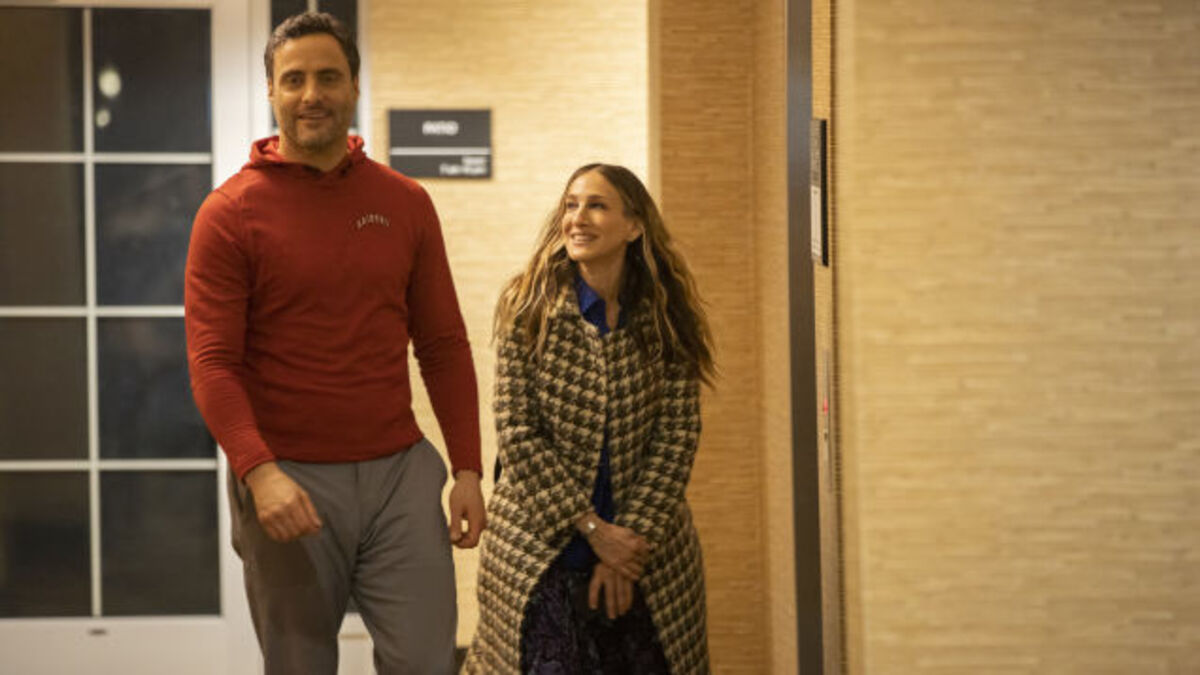 Divorce leaves town for some hotelroom hijinks