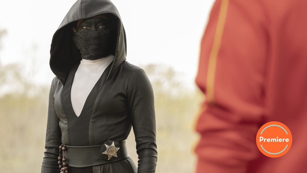 The Watchmen Pilot Is As Violent Thought Provoking And Humorous As The Graphic Novel