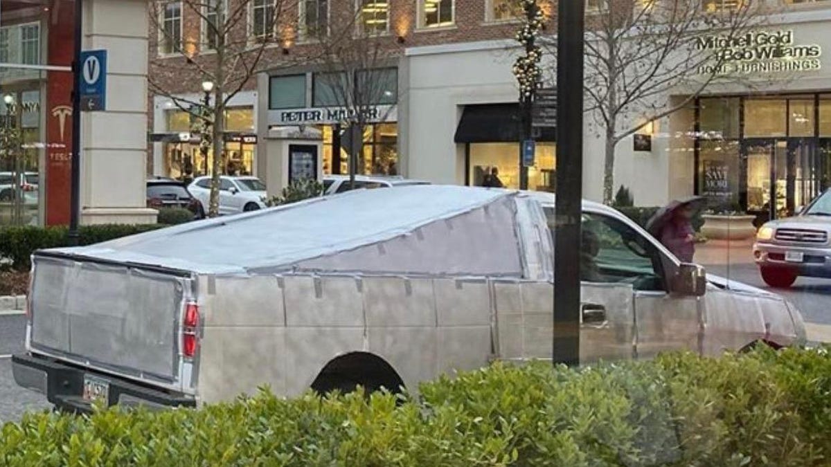 Cybertruck Prototype Spotted Outside Tesla Store