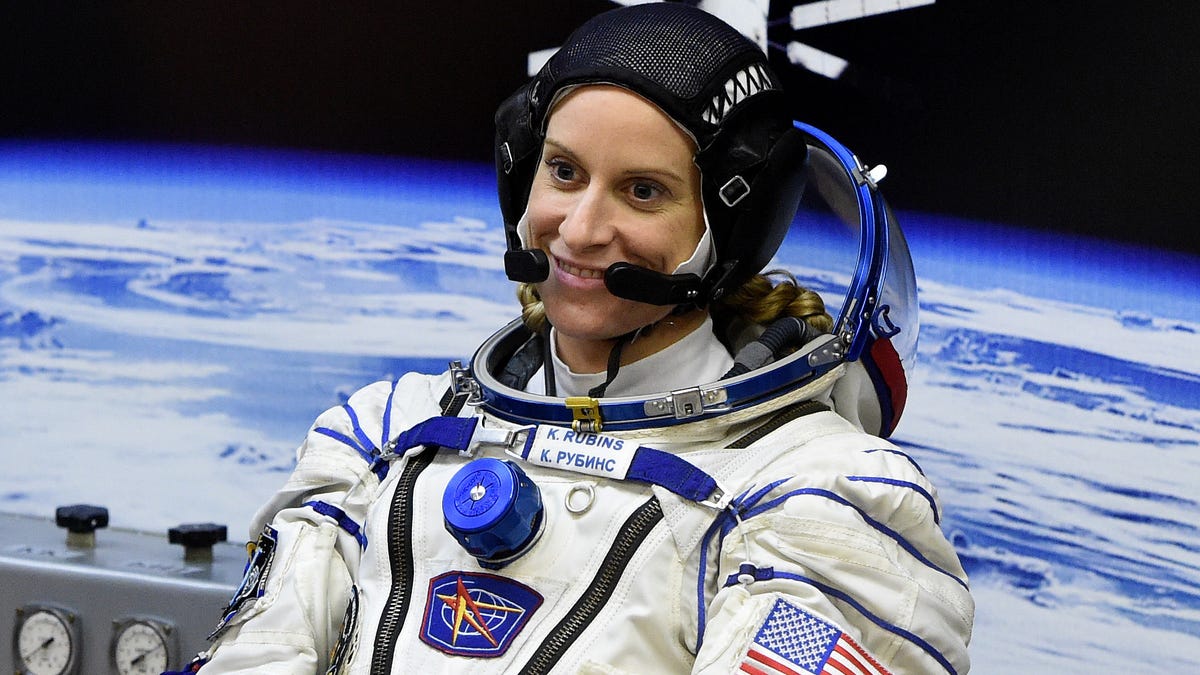 NASAの宇宙飛行士ケイト・ルービンスは今年11月に宇宙から投票します