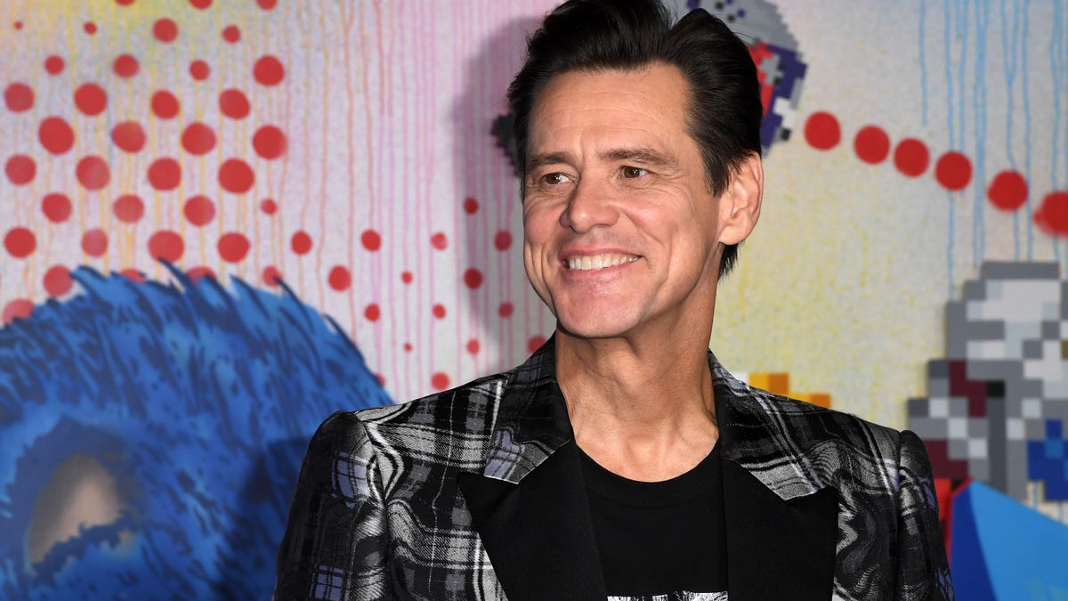 Jim Carrey, Supporting Actor from Sonic the Hedgehog, Makes Creepy Remark to Unsuspecting Journalist