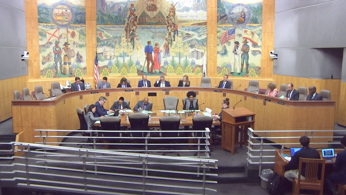 The Bill That Could Undo Uber Passes California's Senate Appropriations