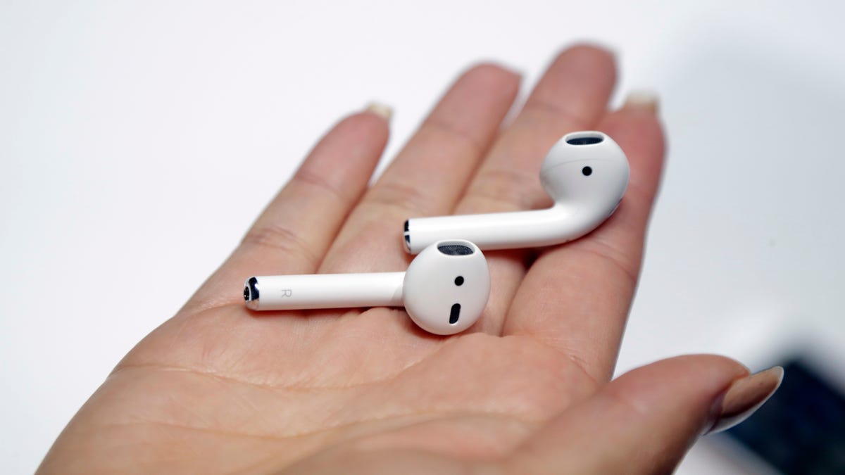 apple airpods in apple store
