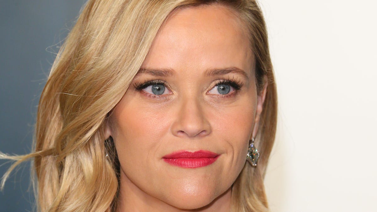 Quibi Paid Reese Witherspoon 6 Million Facing Layoffs Emma stone & reese witherspoon talk about anxiety in quarantine.
