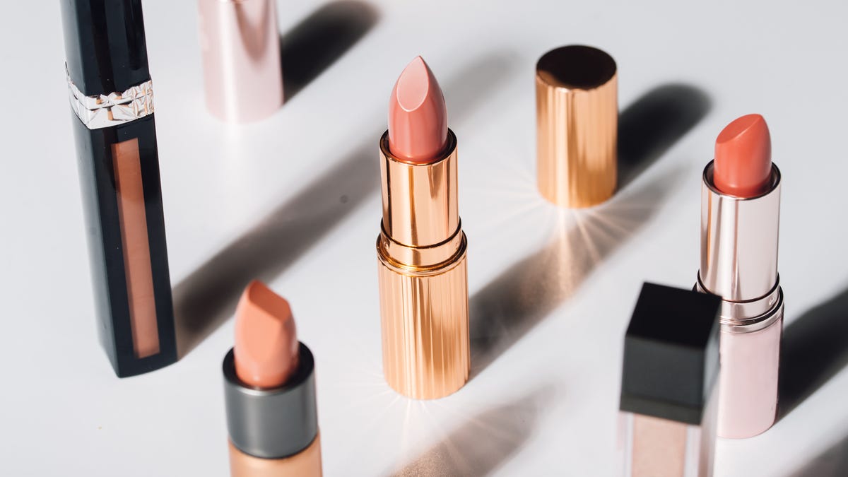 How to Virtually Try on Lipstick Using Pinterest thumbnail