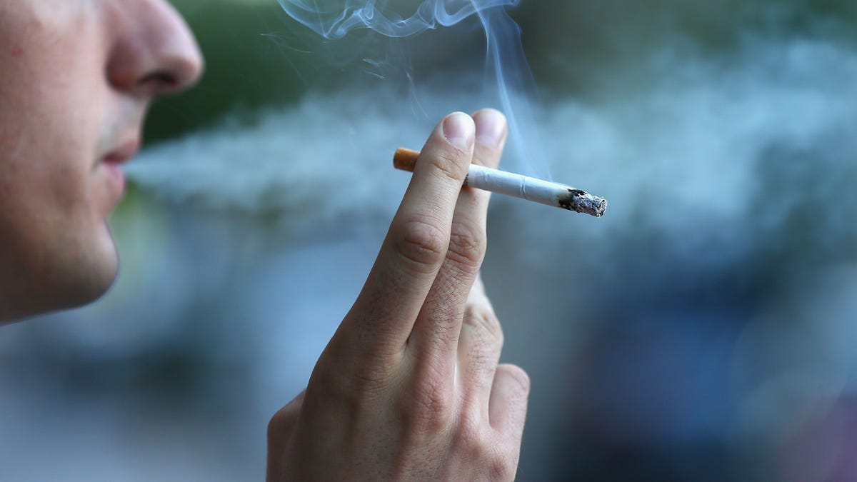 The panel says more smokers should be tested for lung cancer