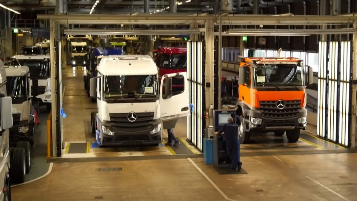 Inside The World's Biggest Truck Factory thumbnail