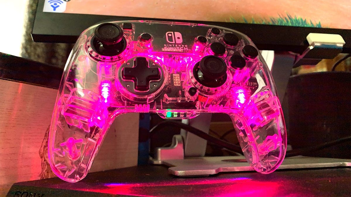 glowing ps4 controller