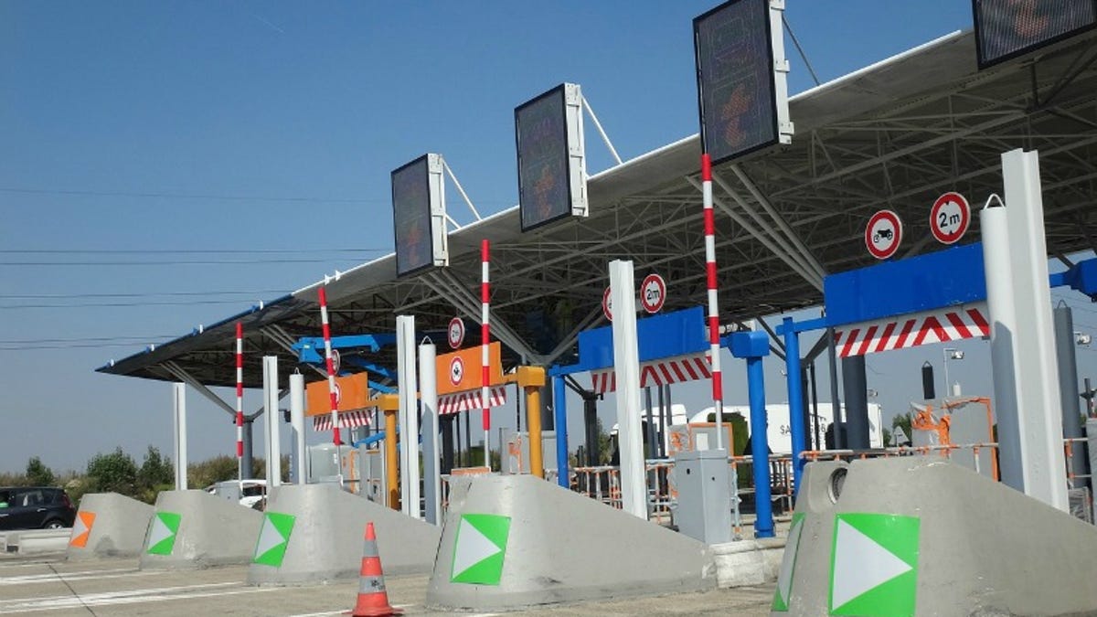 How To Use Waze To Avoid Paying Tolls On Road Trips