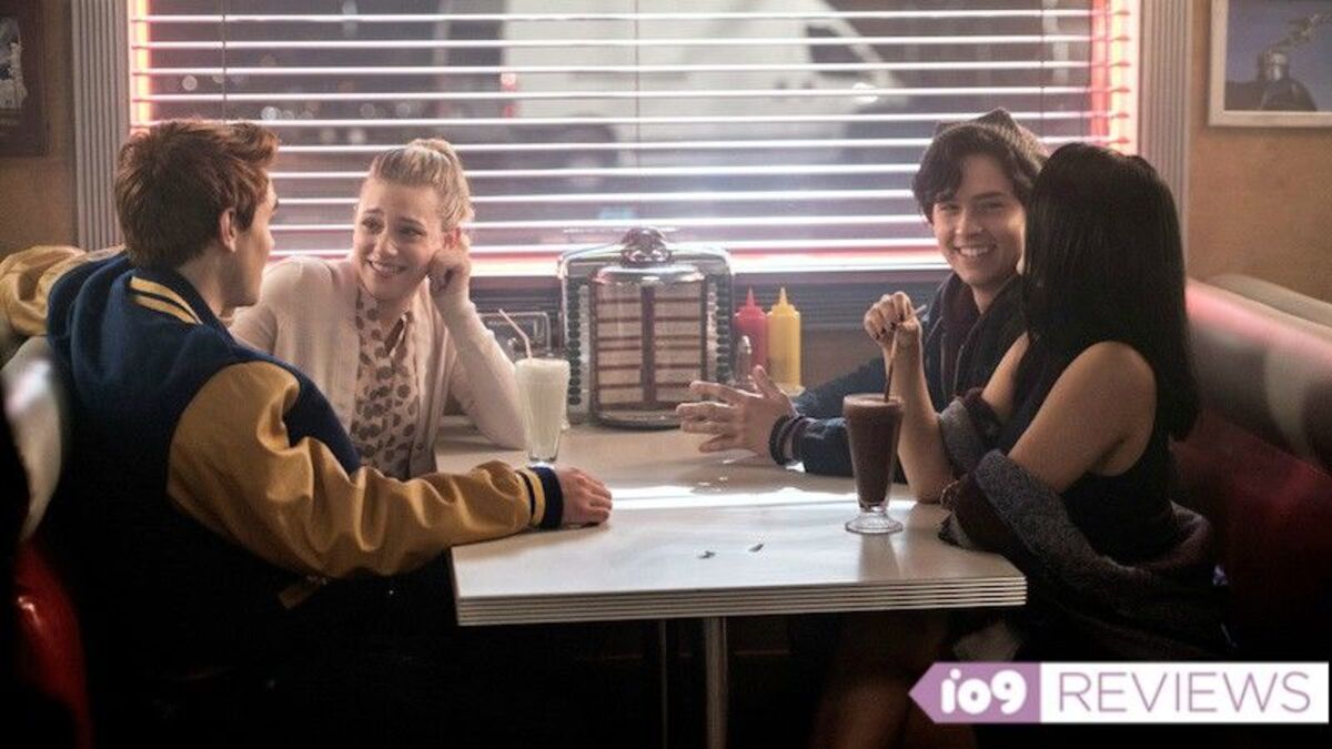 On Riverdale The Cw S Addictive Archie Soap Friendship Is Magic