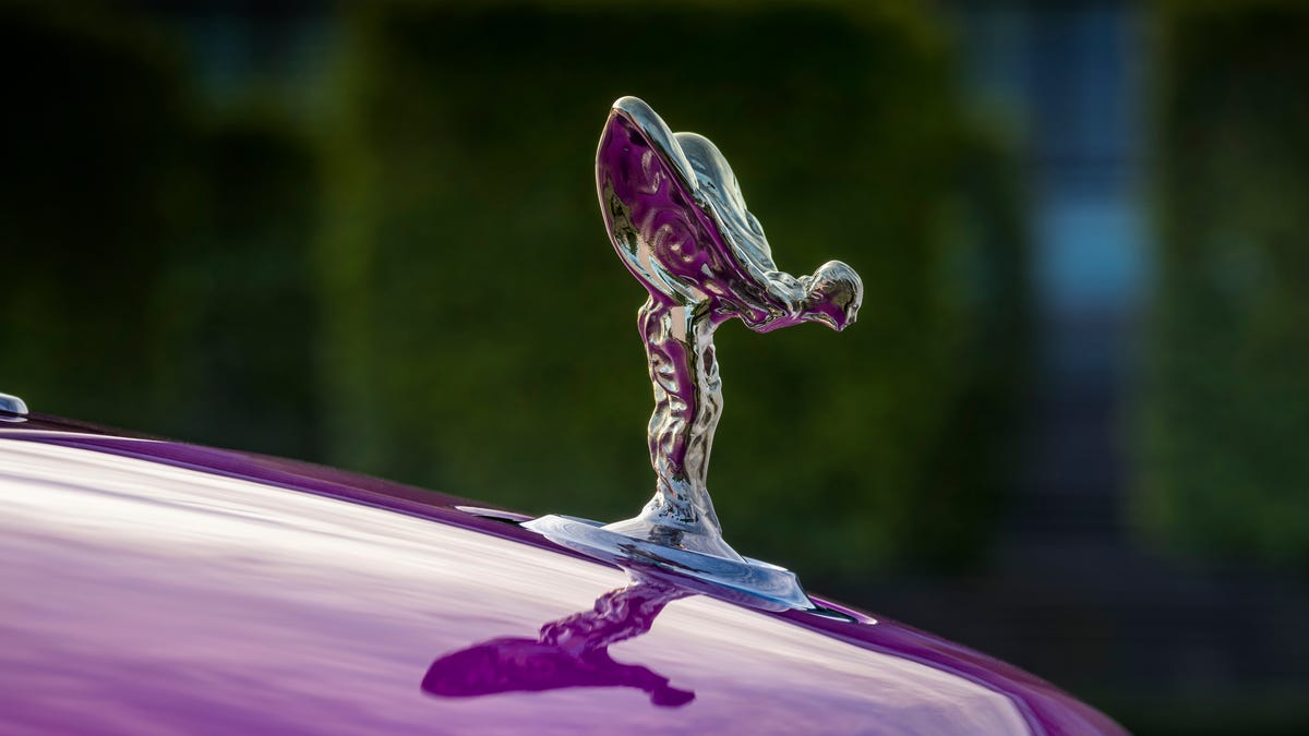 Rolls Royce S Hood Ornament Is Actually A Tribute To A Secret Affair