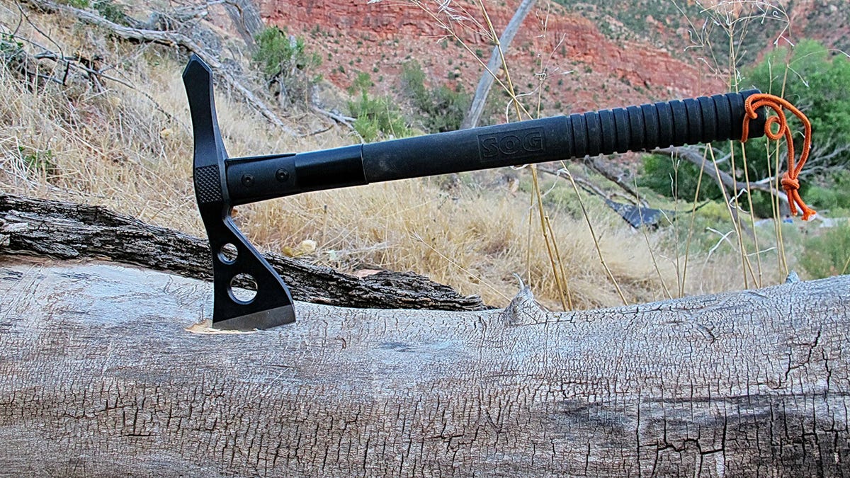What Tactical Tomahawks Are For And How To Use One