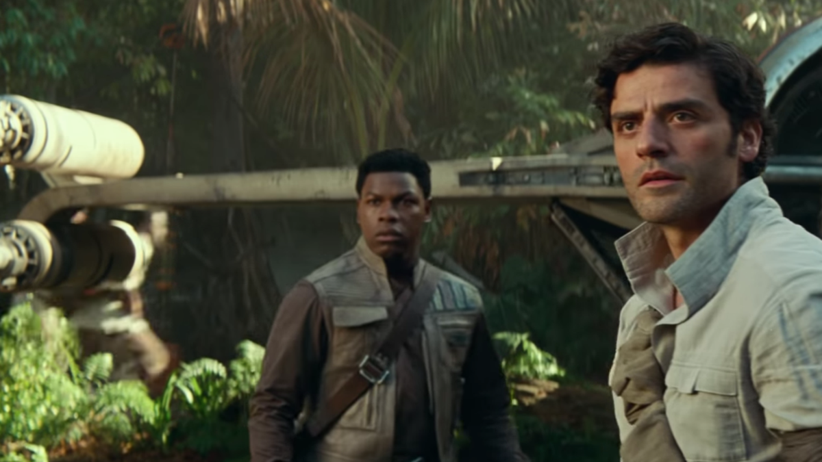 Oscar Isaac also wishes Poe and Finn were space boyfriends, but "people are too afraid"