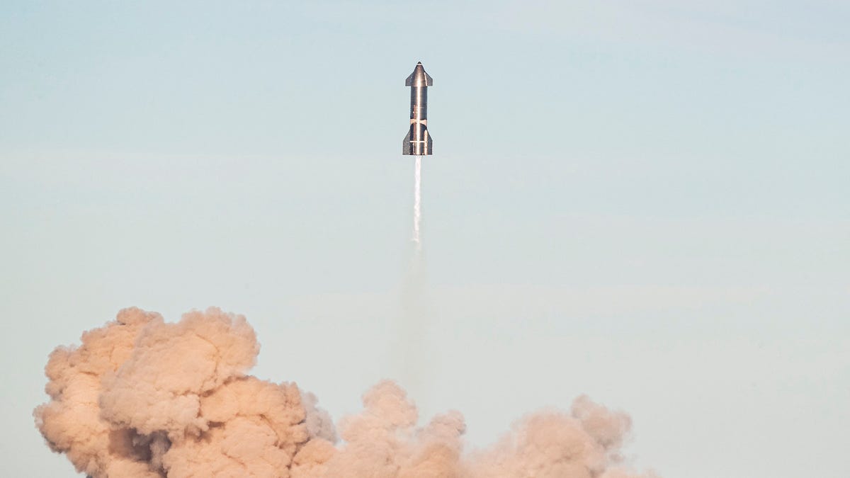 SpaceX attempts the second high-altitude launch of a prototype starship