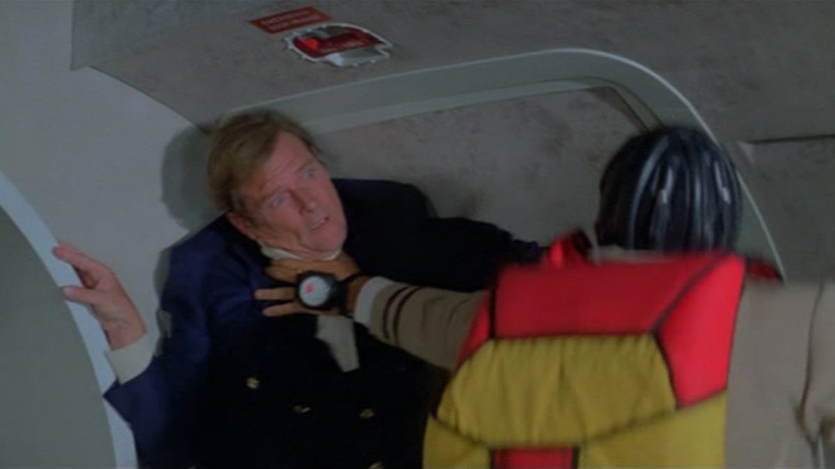 James Bond The Spy Who Loved Me 1977 720p Bluray X264 Dual Audio English Hindi Bond93 Tbi