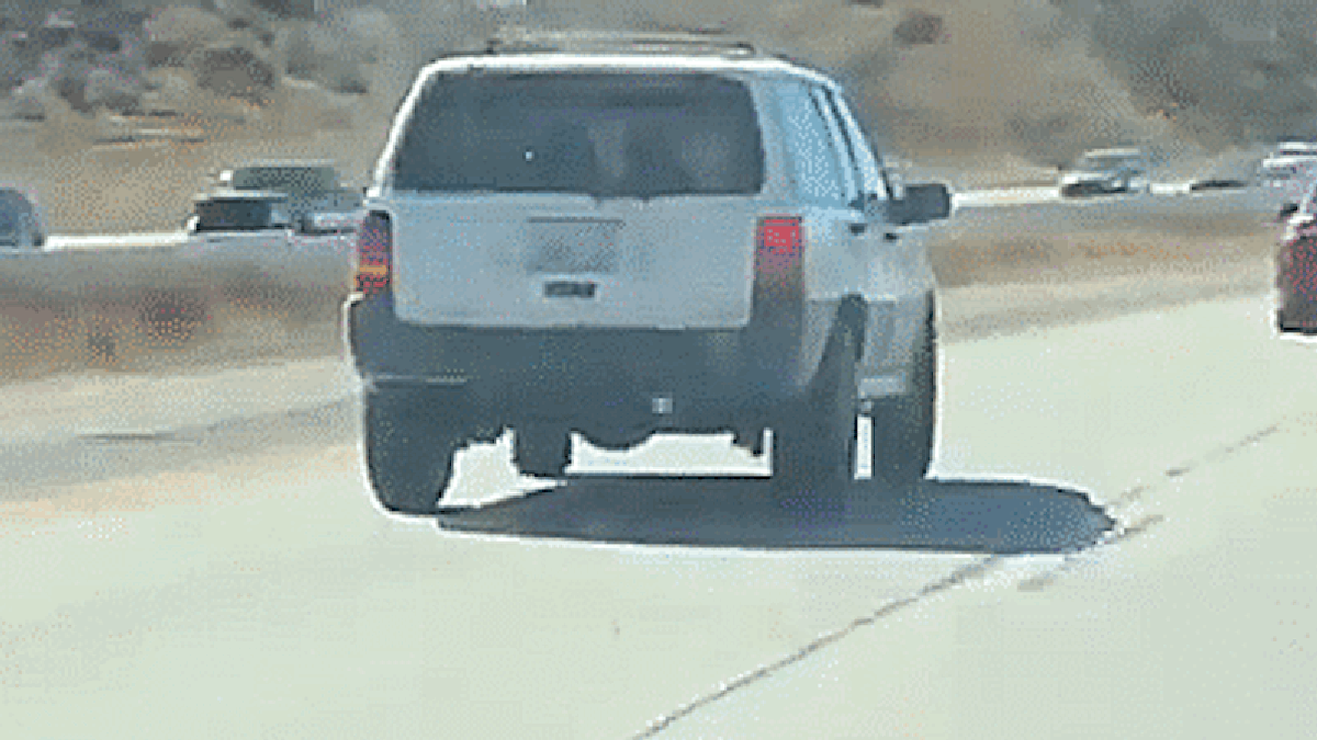 This Jeep's 'Death Wobble' Is So Terrifying It Will Haunt Your Dreams 04 Jeep Grand Cherokee Death Wobble