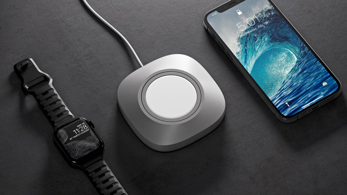 Nomad announces the 1.5-kilogram stainless steel MagSafe dock