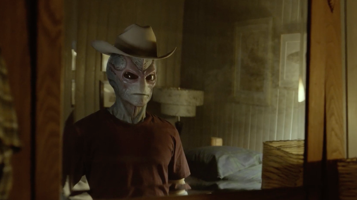 In Resident Alien's New Trailer, Alan Tudyk Is a Secret E.T. 