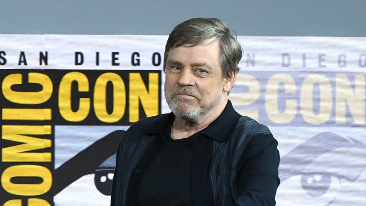 Mark Hamill can ruin the Mandalorian while tweeting that it doesn’t break