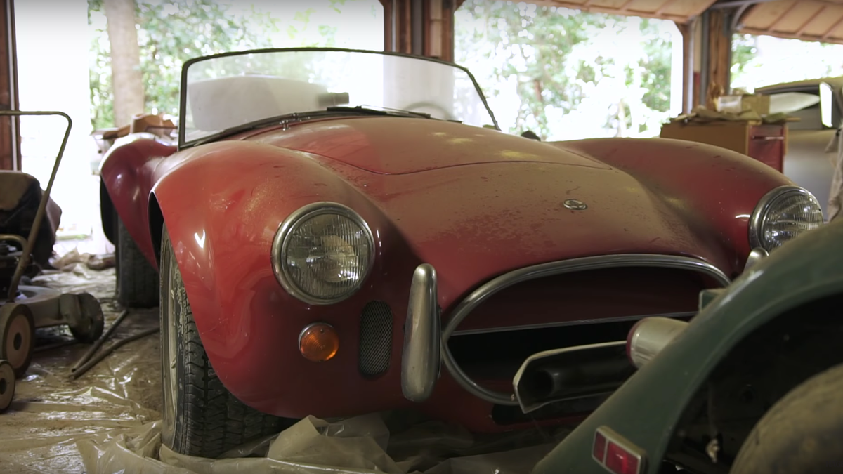 This Abandoned Ferrari 275 Gtb And Shelby Cobra 427 Make For A