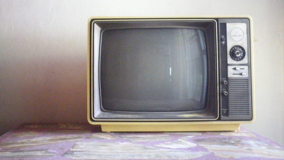 18 Months of Mysterious Internet Outages Traced to Villager's Old TV Set 1 o4walbi3iwo26zam9w3i