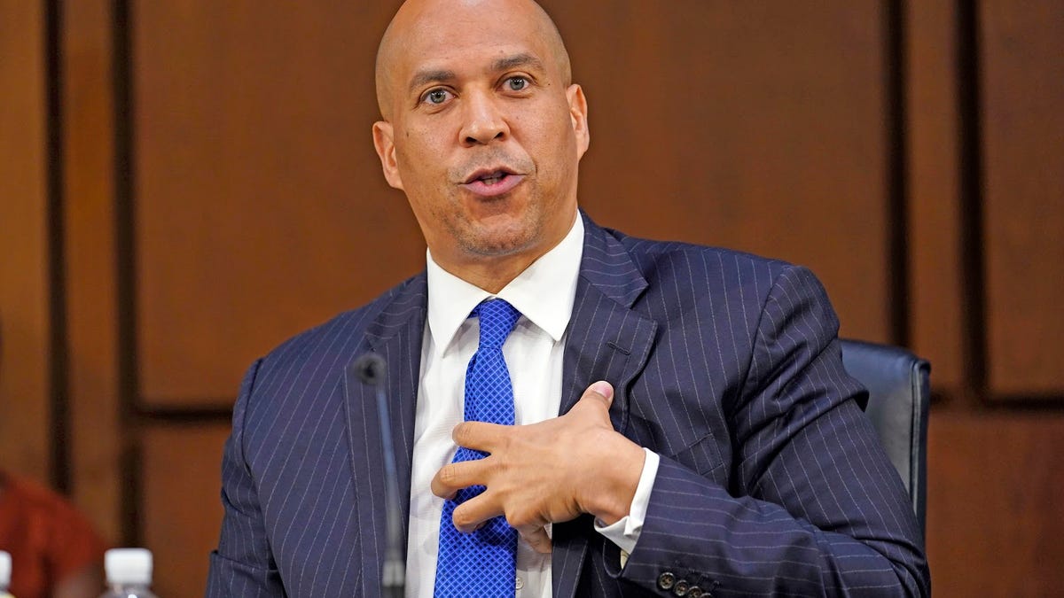 Cory Booker tells Deadspin there is a 'real window of opportunity' for the College Athletes Bill of …