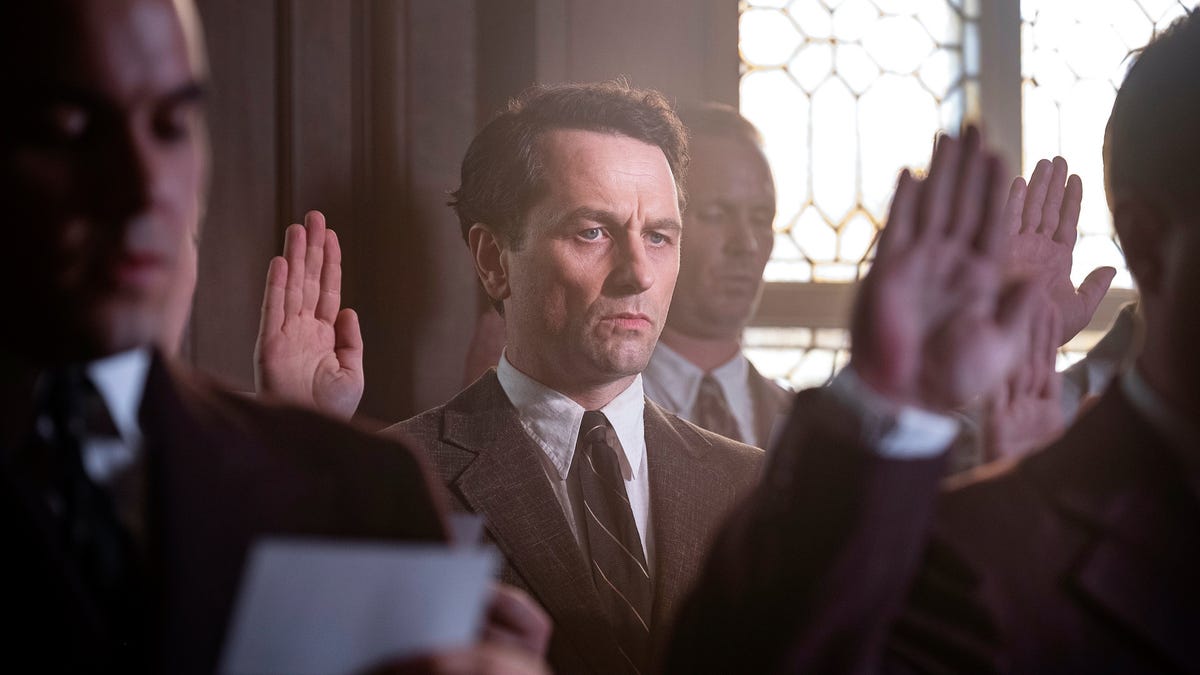 All Rise Perry Mason S Big Trial Is Now In Session