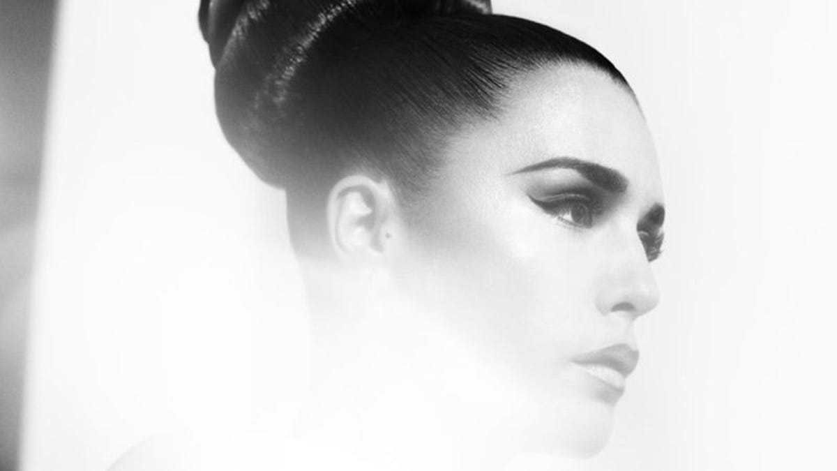 Jessie Ware Gets Nostalgic With An Old School U K Garage Playlist
