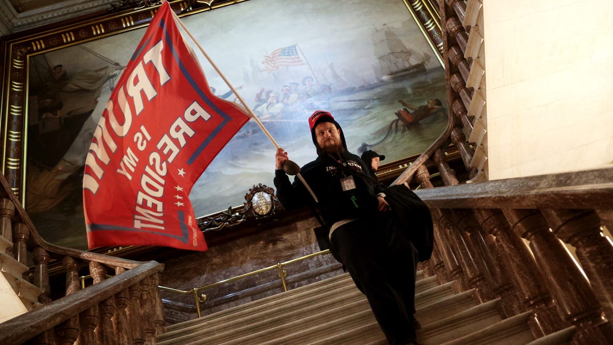 5 Stories From The World of Politics You Need to Hear