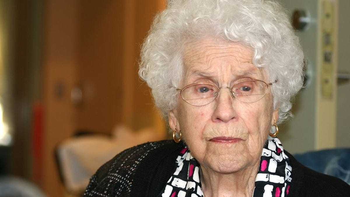 This 98 Year Old Never Dreamed She Would Be Able To Vote For A Woman To Be President Now She