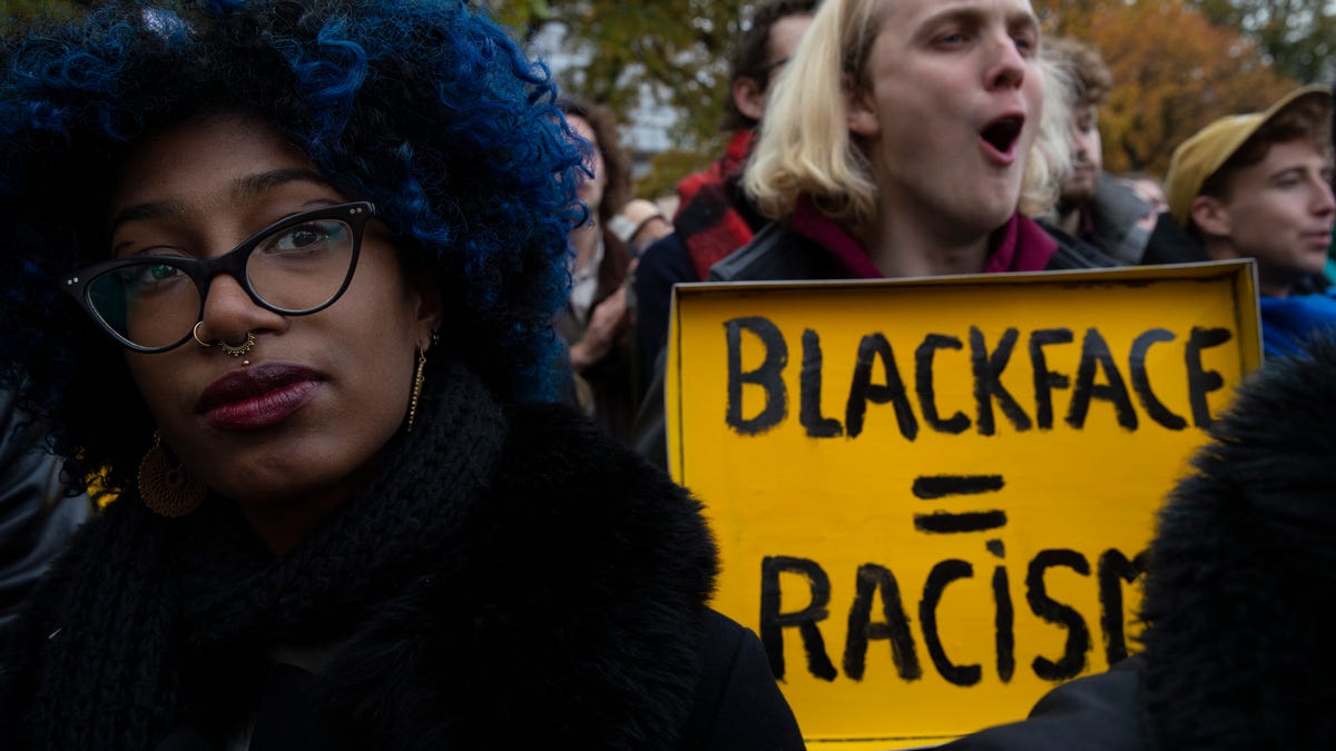 Barnes Noble Fifth Avenue Suspends Plans To Print Diverse