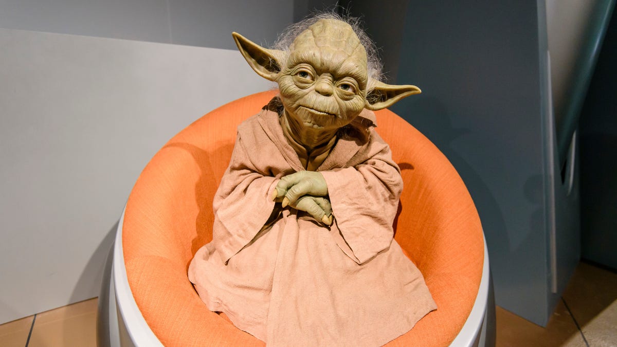 floating yoda toy