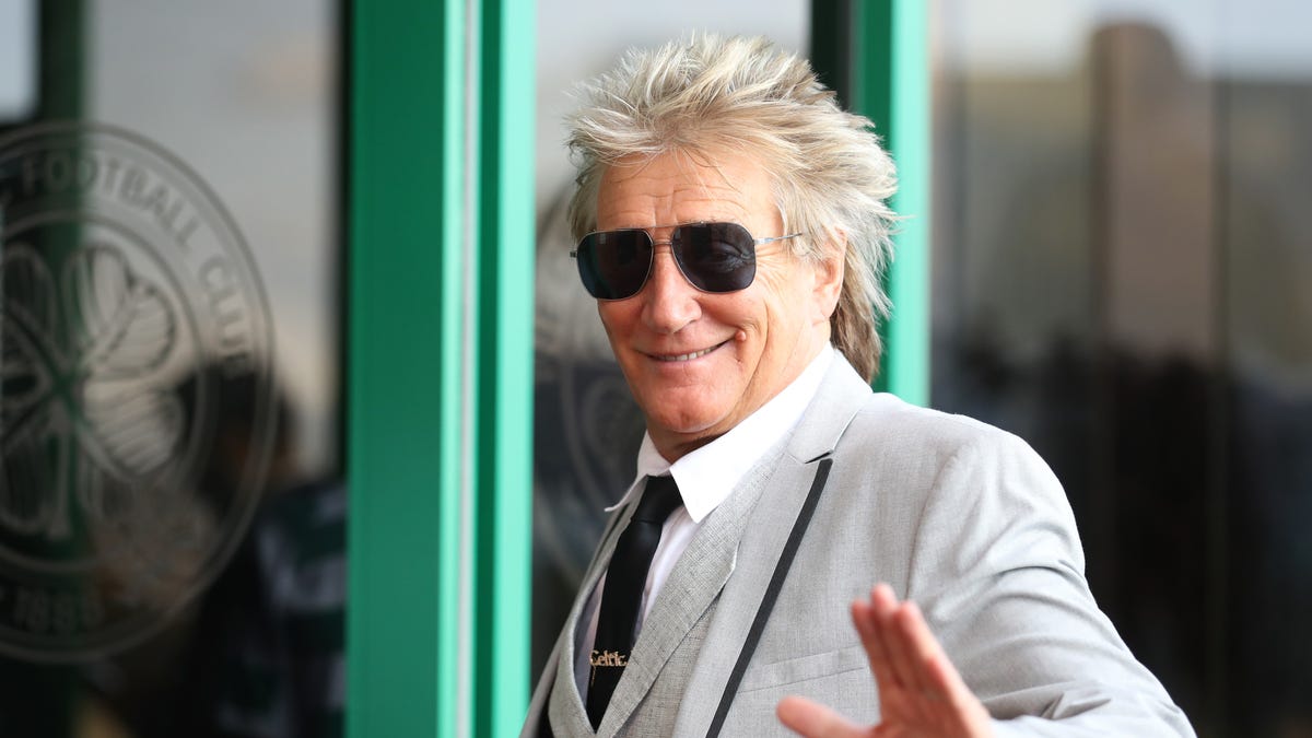 Wake up, Maggie, Rod Stewart's got some toy trains for you
