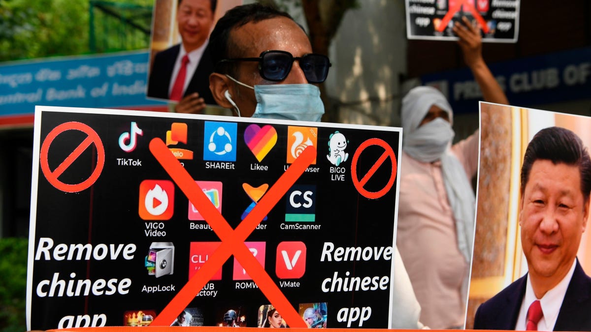 Indian Army Personnel Reportedly Ordered to Delete Their Facebook, Tinder, and TikTok Accounts