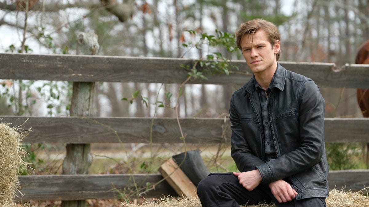 CBS faces lawsuit over whether MacGyver is a spinoff or remake