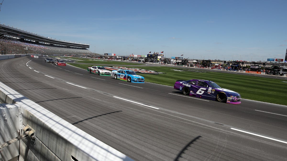 indycar oval tracks
