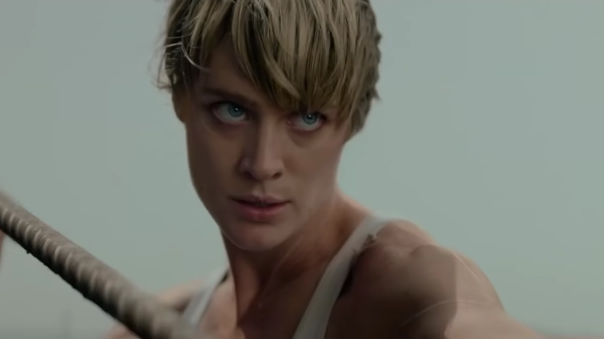 Mackenzie Davis Will Scare The Fuck Out Of Misogynists Says