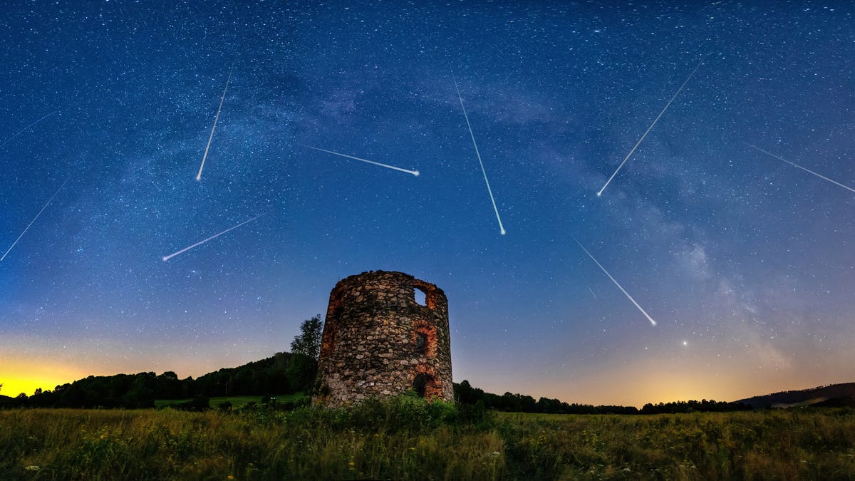 Catch the pinnacle of a meteor shower marked with fireballs tonight