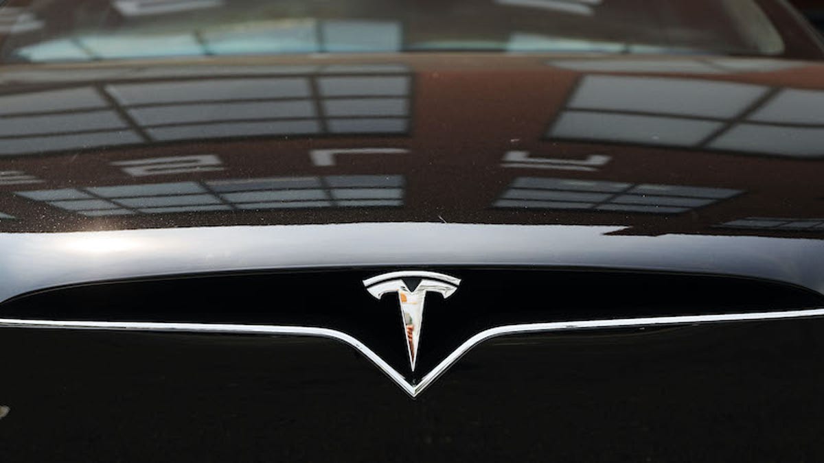 Tesla car horns can now sound like a goat or a goat