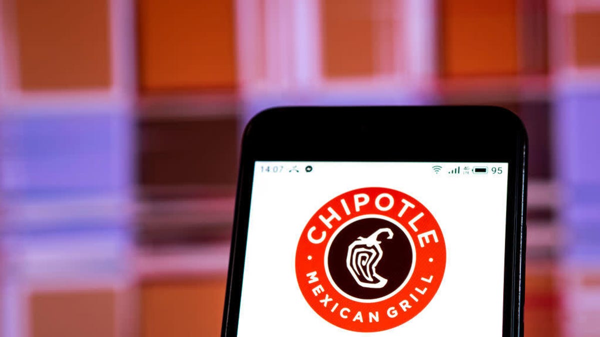 Chipotle's app users claim their accounts are being hacked