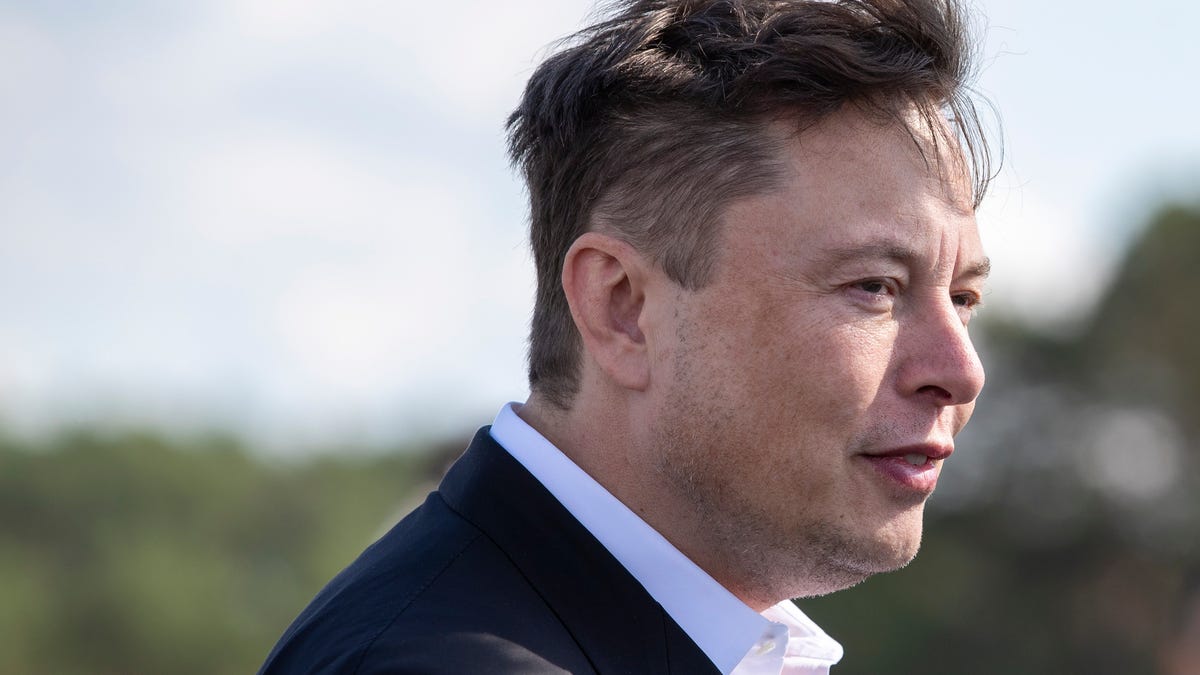 Elon Musk says he’s leaving Twitter for a while