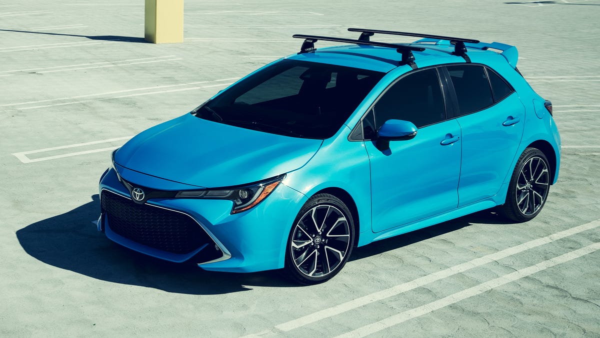 The 2019 Toyota Corolla Hatch Actually Seems Awesome Because It Keeps The Manual