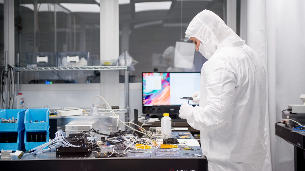 Amazon Officially Enters the Quantum Computing Race